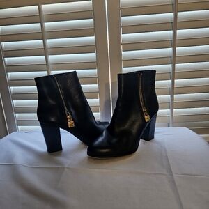 #FINAL PRICE# Michael Kors Black Boots *Only Action Would Be To Buy*